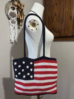 Source Unknown Red White Blue Crochet Flag Tote